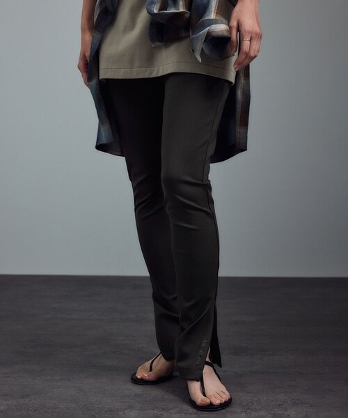 ADAM ET ROPE'（アダムエロペ）の「【Americana（アメリカーナ） for SALON】別注レギンスパンツ（レギンス/スパッツ・レディース・チャコール・F）」の19枚目の写真