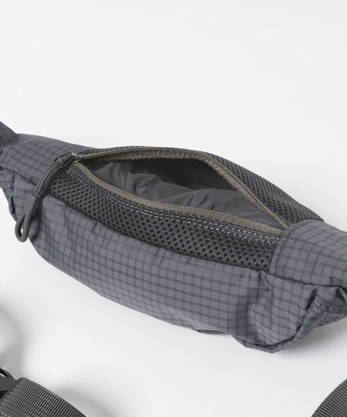 URBAN RESEARCH DOORS（アーバンリサーチドアーズ）の「GOLITE　CLING UG（ボディバッグ/ウエストポーチ・メンズ・AVOCADO/CASTLEROCK/BLACK OUT・one）」の11枚目の写真
