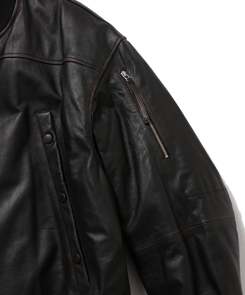 ADAM ET ROPE'（アダムエロペ）の「【CCU/シーシーユー】BOMBER JACKET（MA-1・メンズ・ブラック/ダークブラウン・2）」の5枚目の写真