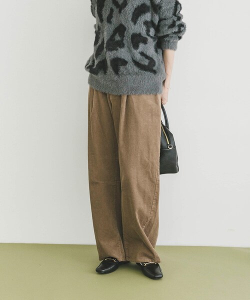 ITEMS URBANRESEARCH(アイテムズ アーバンリサーチ)の「コーデュロイバレルパンツ(その他パンツ・レディース・BLK/BEG/CHERRY・FREE)」の16枚目の写真