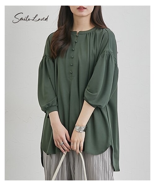 nissen（ニッセン）の「大きいサイズ 美ラクRUタッチくるみボタンデザインチュニック（接触冷感・UVカット）（チュニック・レディース・モスカーキ/ラズベリー/グレージュ/黒/パープル/マホガニーレッド/アイスグレー/グレイッシュミント/チャコールグレー・L/LL/3L/4L/5L/6L/8L/10L）」の20枚目の写真