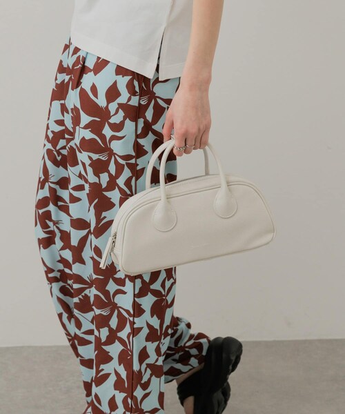 SENSE OF PLACE by URBAN RESEARCH(センスオブプレイスバイアーバンリサーチ)の「ラウンドスクエアボストンバッグ(ボストンバッグ・レディース・IVORY/BLACK/RED・one)」の6枚目の写真