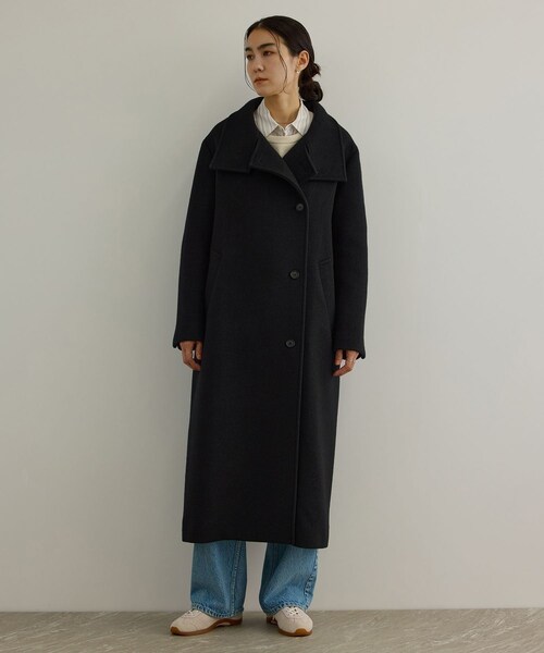 ADAM ET ROPE'(アダムエロペ)の「【WEB限定】スタンドカラー2WAYロングコート(ダウンジャケット/コート・レディース・チャコール/ライトグレー/ブラウン・F)」の5枚目の写真