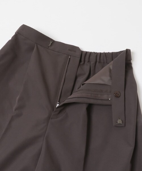 URBAN RESEARCH ROSSO（アーバンリサーチロッソ）の「タックデザインショートパンツ（その他パンツ・レディース・BROWN/BLACK・36/38）」の11枚目の写真