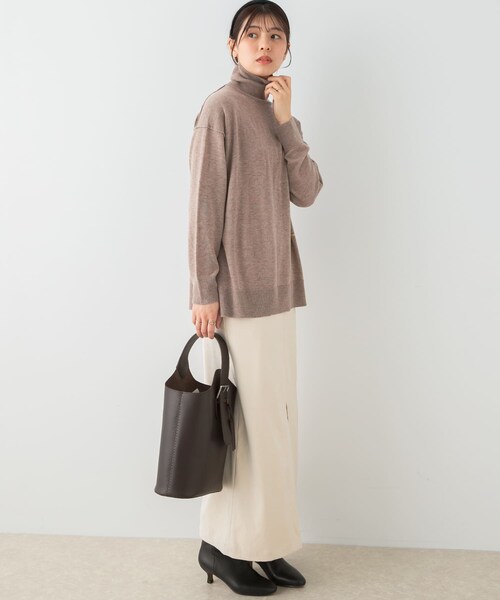 URBAN RESEARCH ROSSO（アーバンリサーチロッソ）の「F by ROSSO　ウォッシャブル抗ピルタートルニット（ニット/セーター・レディース・BEIGE/YELLOW/RED/NAVY・Free）」の12枚目の写真