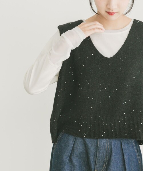 ITEMS URBANRESEARCH(アイテムズ アーバンリサーチ)の「スパンコールVネックニットベスト(ニット/セーター・レディース・BRN/WHT/BLK・FREE)」の13枚目の写真
