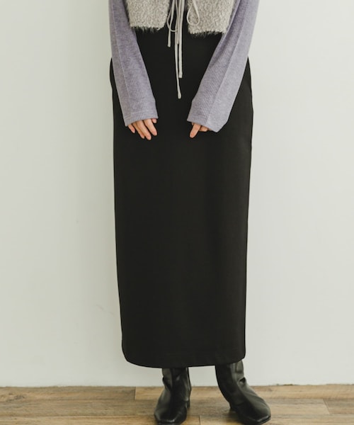 ITEMS URBANRESEARCH(アイテムズ アーバンリサーチ)の「裏起毛ポンチスカート(スカート・レディース・BLK/BRN/CHA・FREE)」の1枚目の写真