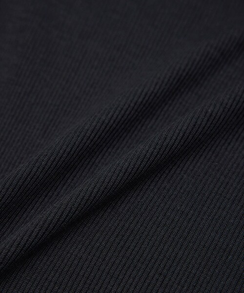 ROPE'(ロペ)の「コットンシルク丸胴テレコカップ付き長袖カットソー(Tシャツ/カットソー・レディース・ブラック/オフホワイト/ワイン・F)」の17枚目の写真