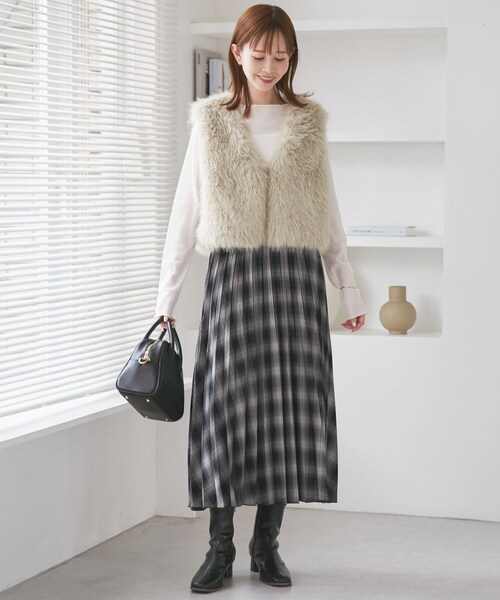 ROPE' PICNIC（ロペピクニック）の「ファーベスト（ベスト・レディース・ダークブラウン/ベージュ・F）」の11枚目の写真