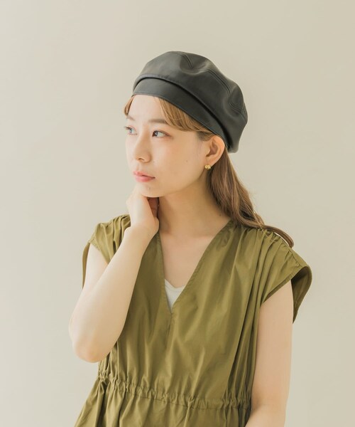 SMELLY（スメリー）の「フェイクレザーバックルベレー（ハンチング/ベレー帽・レディース・BLK/CML・-）」の9枚目の写真