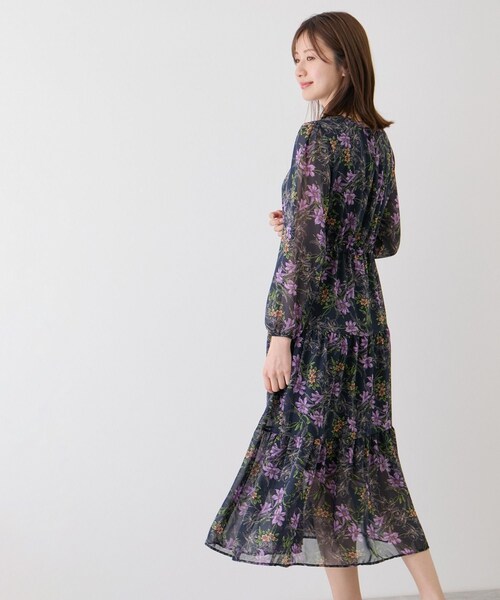 Jayro(ジャイロ)の「花柄ワンピース(ワンピース・レディース・ブラック系/ネイビー系・F)」の16枚目の写真