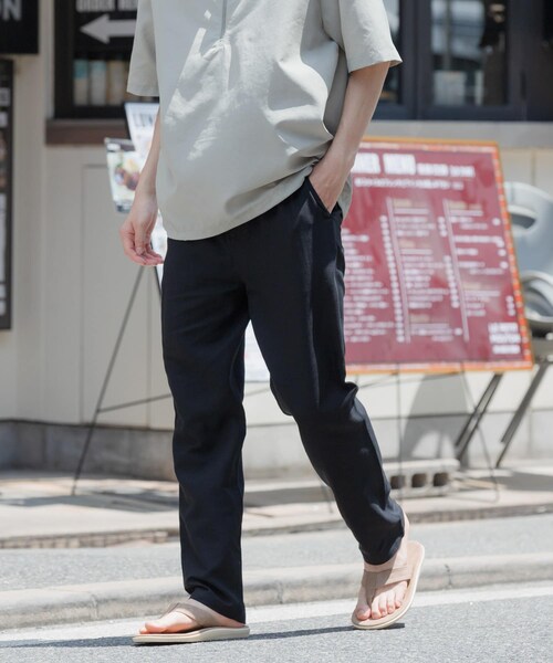 ITEMS URBANRESEARCH(アイテムズ アーバンリサーチ)の「コットン×リネン RELAX トラウザー(その他パンツ・メンズ・CHA/GRN/RED/BLK・M/L)」の8枚目の写真