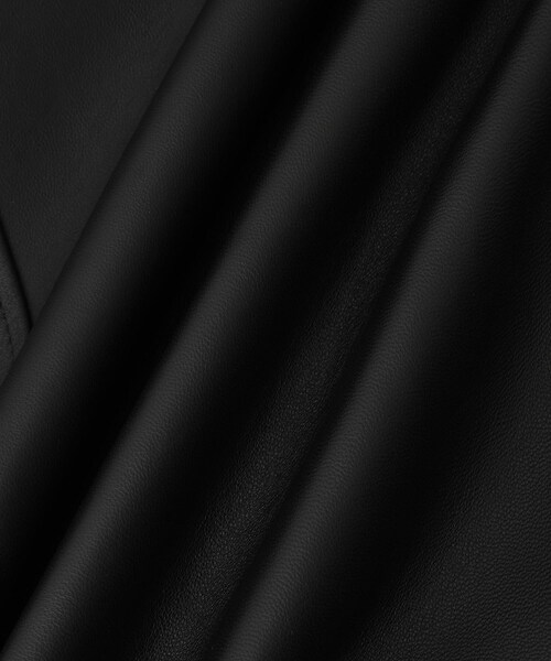ADAM ET ROPE'(アダムエロペ)の「【CINQUANTA for ADAM ET ROPE'】別注 Leather Car Coat(ステンカラーコート・レディース・ブラック・F)」の21枚目の写真