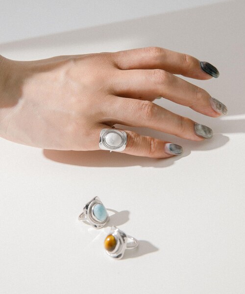 URBAN RESEARCH（アーバンリサーチ）の「MARIHA　Wish Stones リング S（リング・レディース・タイガーアイ/ハウライト・3/5）」の5枚目の写真