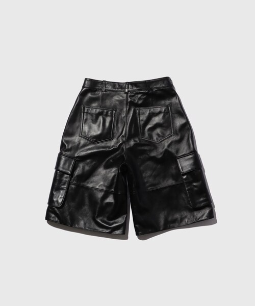 ADAM ET ROPE'（アダムエロペ）の「【TONYWACK/トニーウェック】LAMB LEATHER CARGO SHORTS（カーゴパンツ・メンズ・ブラック・M）」の11枚目の写真