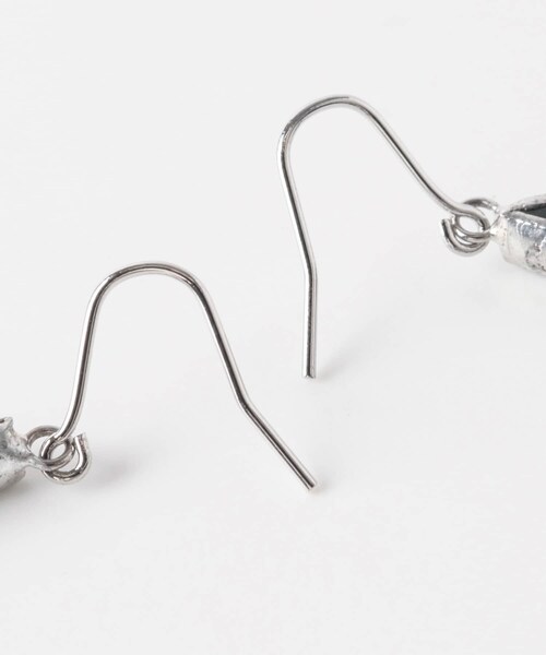 URBAN RESEARCH（アーバンリサーチ）の「Arte.m　しずくピアス(小)（ピアス（両耳用）・レディース・イエロー/ブルー/クリア/グリーン/レッド・0）」の8枚目の写真