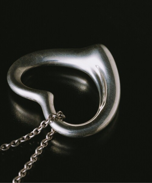 ADAM ET ROPE'(アダムエロペ)の「【VINTAGE JEWELRY】TIFFANY オープンハート ネックレス L(ネックレス・メンズ・シルバー・F)」の4枚目の写真