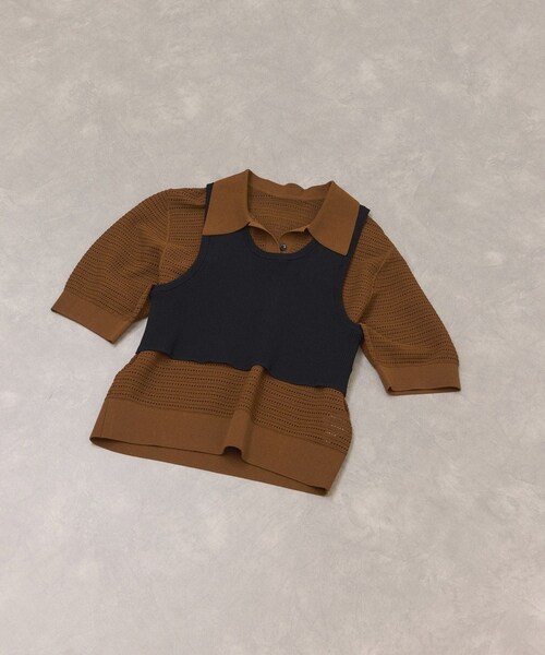 ADAM ET ROPE'（アダムエロペ）の「【サステナブル】タンクコンビパターンポロニット（ポロシャツ・レディース・オフホワイト/ブラウン/サックス・F）」の2枚目の写真