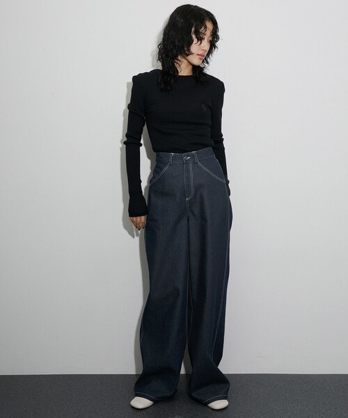 ADAM ET ROPE'（アダムエロペ）の「【公式サイト限定】【OperaSPORT】DEVIN JEANS（デニムパンツ・レディース・ネイビー・XS/S）」の16枚目の写真