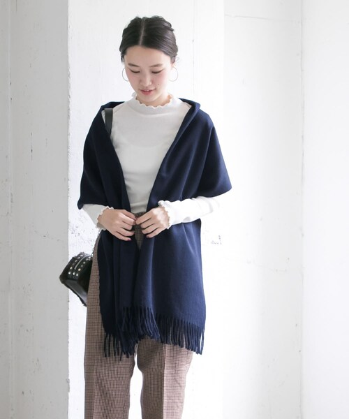 URBAN RESEARCH（アーバンリサーチ）の「HILLTOP　ラムズウールアンゴラストール∴（ストール/ショール・レディース・POMEGRANA/ANTLER/BAMBOO/CLA DENIM/NAVY・one）」の4枚目の写真