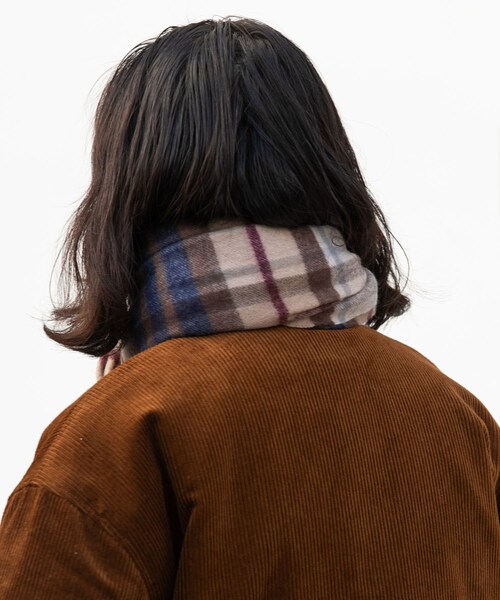 URBAN RESEARCH Sonny Label（アーバンリサーチサニーレーベル）の「ウールカシミヤチェックワイドマフラー（マフラー・メンズ・ベージュ/グレー/カーキ/ネイビー・One）」の17枚目の写真