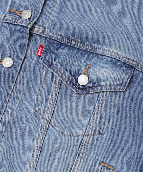 URBAN RESEARCH DOORS（アーバンリサーチドアーズ）の「LEVI’S　90S トラッカー（デニムジャケット・レディース・ライトブルー/ブラック・S）」の19枚目の写真