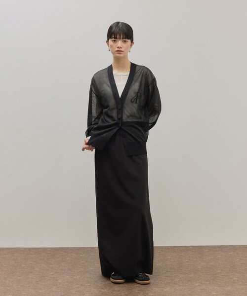 ADAM ET ROPE'(アダムエロペ)の「【サステナブル】シアーロゴカーディガン(カーディガン/ボレロ・レディース・ブラック/ホワイト/ブルー系・F)」の7枚目の写真