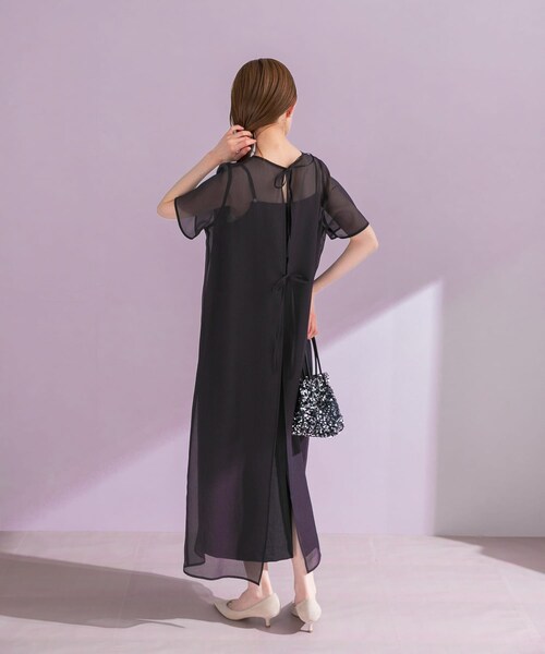 URBAN RESEARCH ROSSO（アーバンリサーチロッソ）の「ハーフスリーブオーガンジーバックオープンドレス（ワンピース・レディース・IVORY/BLACK・Free）」の19枚目の写真