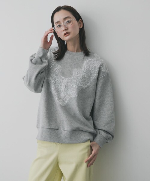SENSE OF PLACE by URBAN RESEARCH（センスオブプレイスバイアーバンリサーチ）の「レースルーズスウェット（スウェット・レディース・GRAY/OATMEAL/CHARCOAL・One）」の2枚目の写真