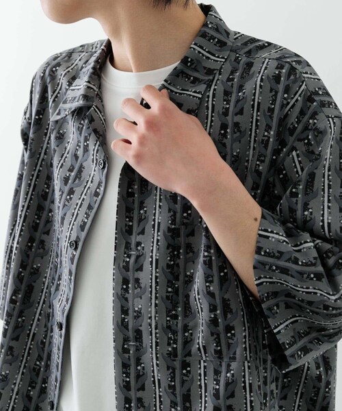 ITEMS URBANRESEARCH(アイテムズ アーバンリサーチ)の「リーフプリントオープンカラー半袖シャツ(シャツ/ブラウス・メンズ・BEG/BRN/BLK・M/L)」の21枚目の写真