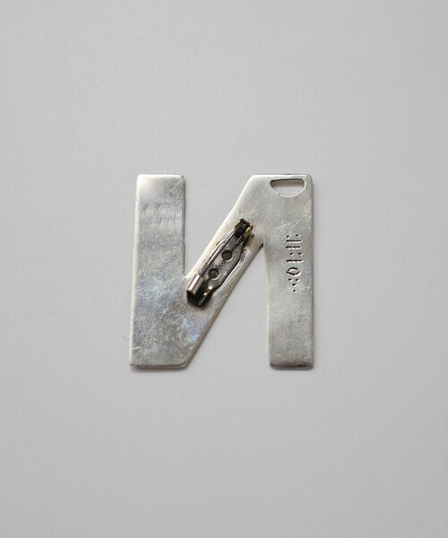 ADAM ET ROPE'（アダムエロペ）の「【J'aDoRe・店舗限定】【TUAREG（トゥアレグ）for SALON】ブローチ&ネックレスN（ブローチ/コサージュ・レディース・シルバー・F）」の5枚目の写真