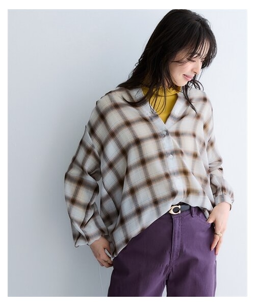 nissen（ニッセン）の「ニュアンスシアーチェックシャツ（防しわ）＜大きいサイズ有＞（シャツ/ブラウス・レディース・オフホワイト×ブラウンチェック/ブラウン×黒チェック/ネイビー×赤チェック/黒×ブルーグレーチェック・S/M/L/LL/3L/4L/5L/6L/8L/10L）」の12枚目の写真