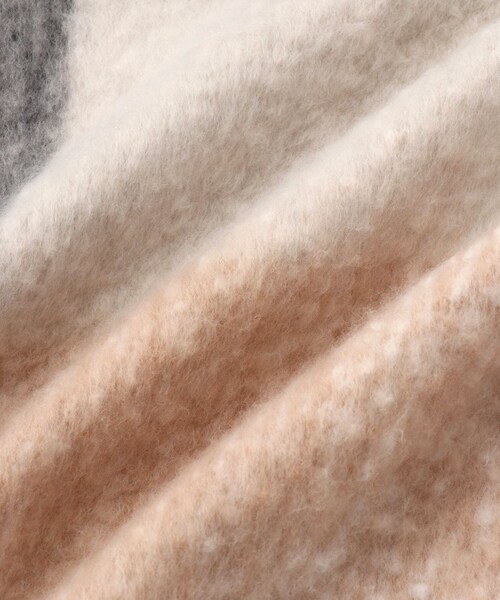 VIS（ビス）の「ふわふわフリンジチェックマフラー/静電気防止（マフラー・レディース・チャコール/ブラウン系/ブルー系/イエロー系・F）」の19枚目の写真