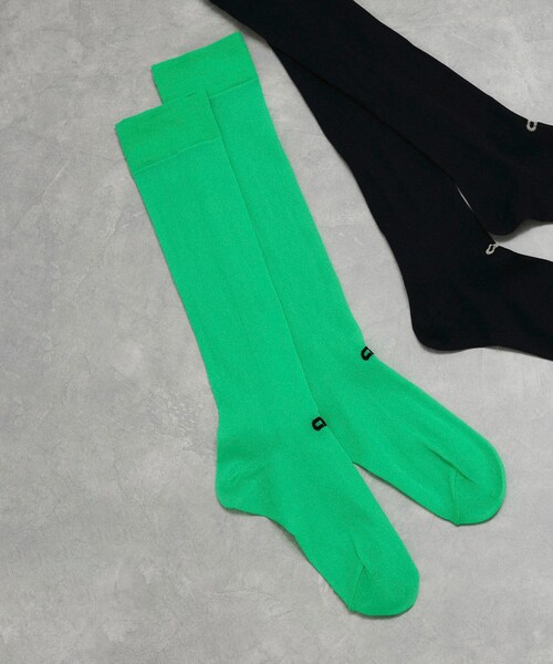 ADAM ET ROPE'(アダムエロペ)の「シアーハイソックス(ソックス/靴下・レディース・ブラック/キナリ系/グリーン/ピンク・F)」の3枚目の写真