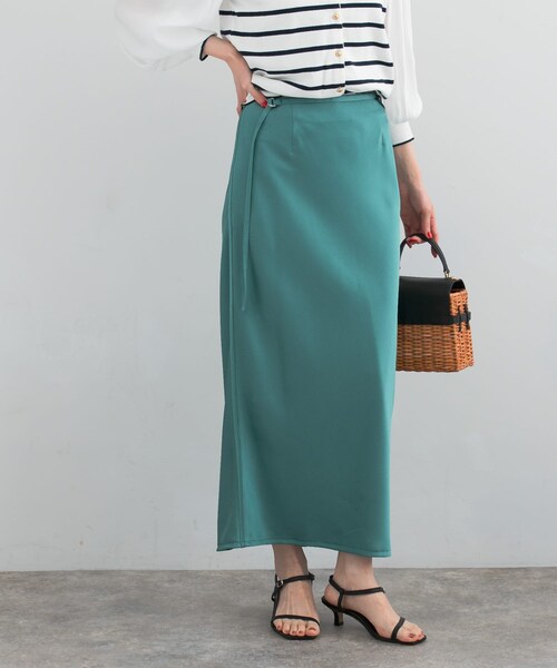 URBAN RESEARCH ROSSO（アーバンリサーチロッソ）の「リップルサテンスカート（スカート・レディース・ivory/emerald・36/38）」の14枚目の写真