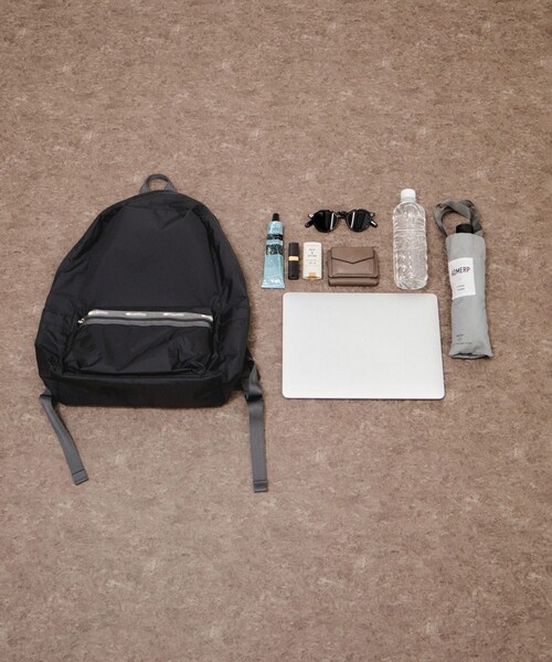 ADAM ET ROPE'（アダムエロペ）の「【LeSportsac for ADAM ET ROPE'】Exclusive Classic Everyday BP（バックパック/リュック・レディース・ブラック・F）」の7枚目の写真