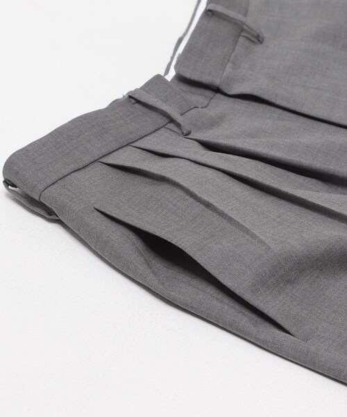 URBAN RESEARCH（アーバンリサーチ）の「YLEVE　S120S CHAMBRAY W 3TACK（その他パンツ・メンズ・020 GREY/050 MOCA・3/4）」の9枚目の写真