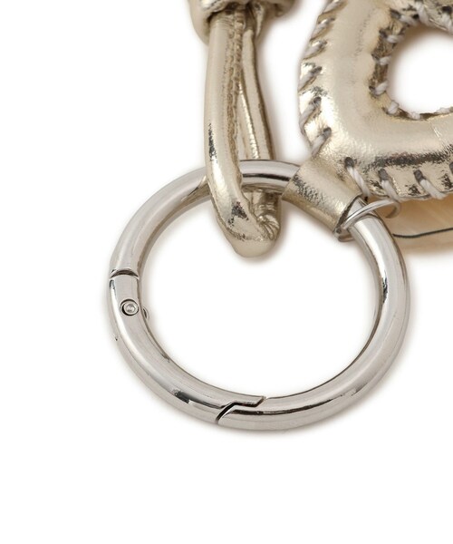 ROPE' PICNIC（ロペピクニック）の「プレート付きバッグチャーム（キーホルダー・レディース・ブラック系/ゴールド/シルバー・F）」の11枚目の写真