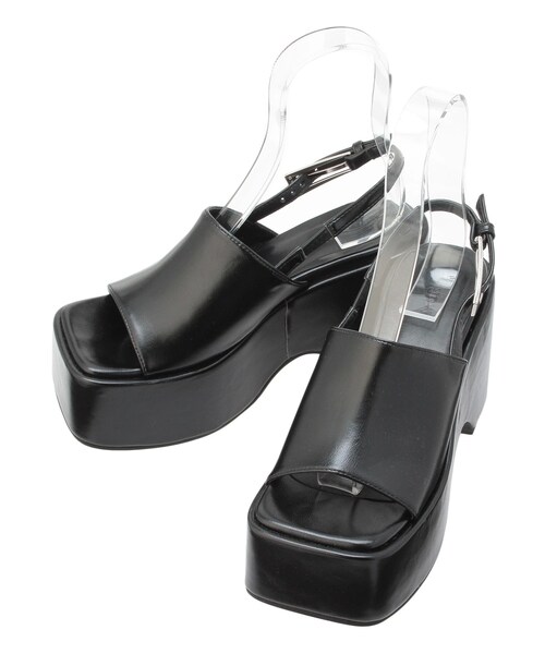 MURUA（ムルーア）の「バックルベルトサンダル（サンダル・レディース・ホワイト/ブラック/ダークゴールド・22.5/23.5/24.5）」の15枚目の写真