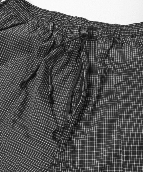 EKAL（エカル）の「CMF OUTDOOR GARMENT　BUG SHORTS（その他パンツ・メンズ・BLACK/GRID BLACK・L/XL）」の9枚目の写真