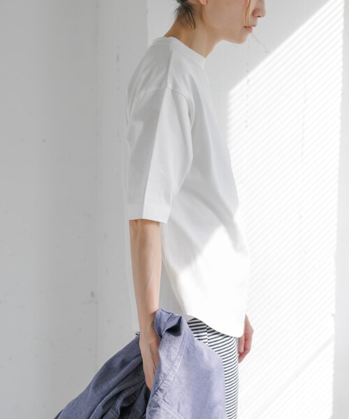 URBAN RESEARCH DOORS(アーバンリサーチドアーズ)の「FORK&SPOON ボトルネックショートスリーブTシャツ(Tシャツ/カットソー・レディース・OFF/NAVY/CAMEL/CRMxGRN/BLACK/TURQUOISE/BEGxBLK・1)」の13枚目の写真