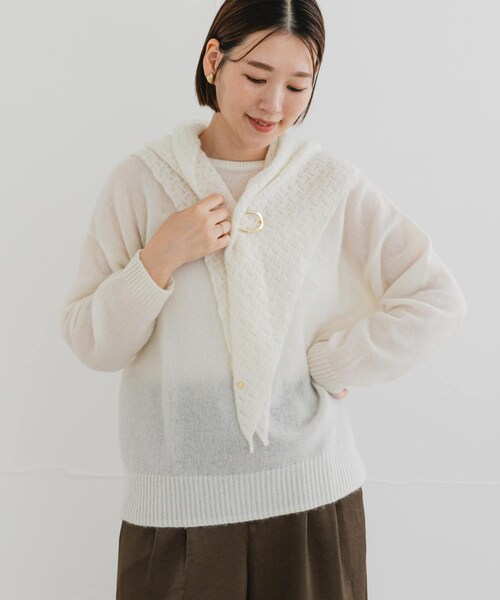 URBAN RESEARCH ROSSO（アーバンリサーチロッソ）の「F by ROSSO　ヘアリーニットプルオーバー+ニットスカーフ（ニット/セーター・レディース・OFF WHITE/BEIGE/GRAY・FREE）」の4枚目の写真