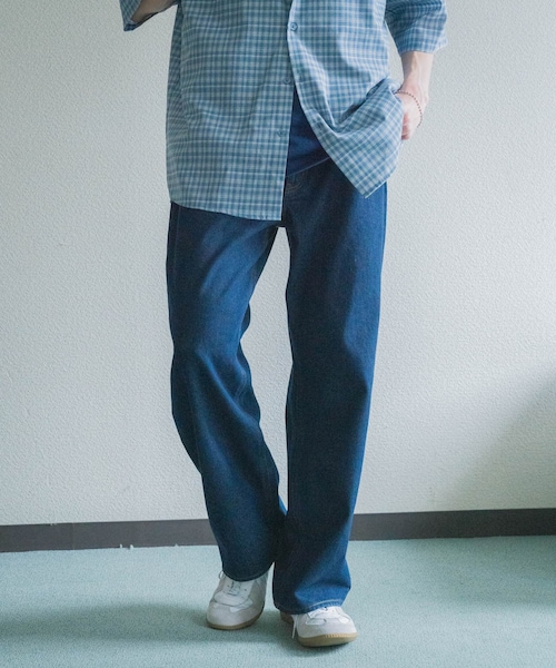 SENSE OF PLACE by URBAN RESEARCH（センスオブプレイスバイアーバンリサーチ）の「ストレートデニムパンツ（デニムパンツ・メンズ・BLACK/D.INDIGO・S/M/L）」の2枚目の写真