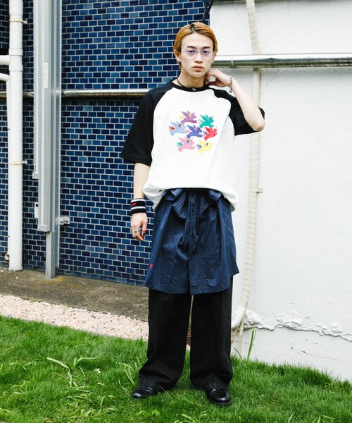 SENSE OF PLACE by URBAN RESEARCH(センスオブプレイスバイアーバンリサーチ)の「『別注』SHUHEI KOKI×SENSE OF PLACE ラグランTシャツ(Tシャツ/カットソー・メンズ・WHT×BLK/CHA×BLK/WHT×L.BLU・M/L)」の12枚目の写真