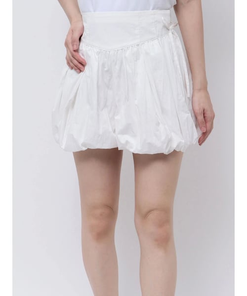 CALNAMUR（カルナムール）の「SKIRT LIKE BALOON MINI CULOTTES/スカートライクバルーンミニキュロット（スカート・レディース・ホワイト/ブラック/ブルー/カーキ・F）」の2枚目の写真