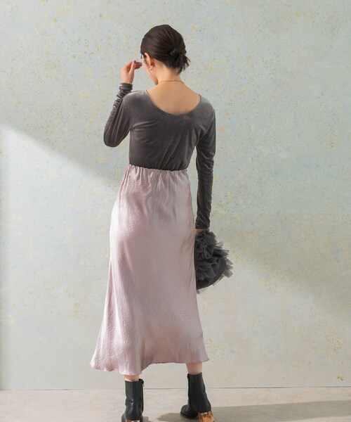 URBAN RESEARCH ROSSO（アーバンリサーチロッソ）の「サテンバイアススカート（スカート・レディース・ivory/mauve pink・FREE）」の18枚目の写真