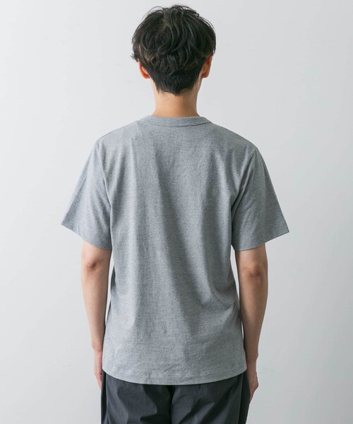 URBAN RESEARCH DOORS（アーバンリサーチドアーズ）の「『3サイズ展開』commpost　リサイクルコットンショートスリーブTシャツ（Tシャツ/カットソー・メンズ・OFF/PINK BEIGE/GRAY・4/5/6）」の18枚目の写真