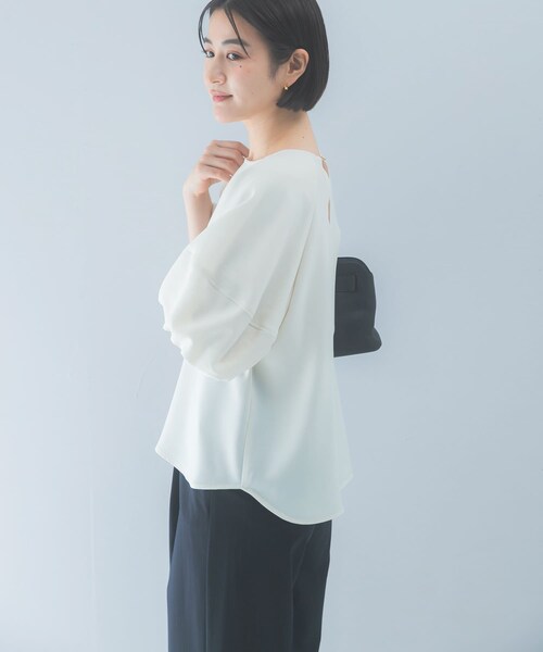 URBAN RESEARCH ROSSO（アーバンリサーチロッソ）の「クールタッチ 吸水速乾バルーンブラウス（シャツ/ブラウス・レディース・Y/GOLD/D/NAVY/IVORY・Free）」の7枚目の写真