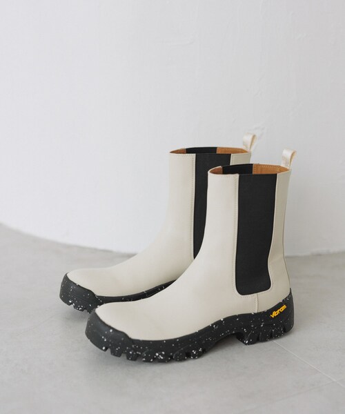 ADAM ET ROPE'（アダムエロペ）の「オールウェザーVibramソールサイドゴアブーツ（ブーツ・レディース・ブラック/オフホワイト・36.0/37.0/38.0）」の6枚目の写真