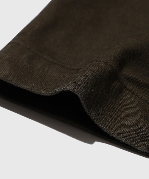 ADAM ET ROPE'(アダムエロペ)の「【NVRFRGT/ネヴァーフォーゲット】CURVED LEG DOUBLE KNEE WORK SHORT PANTS(その他パンツ・メンズ・チャコール/オリーブ・1/2)」の13枚目の写真